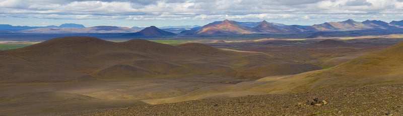 Volcanic Seafloor Landscapes